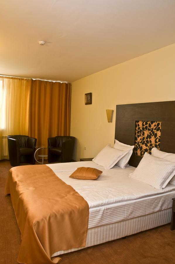 Hotel 4 Zona Σόφια Εξωτερικό φωτογραφία
